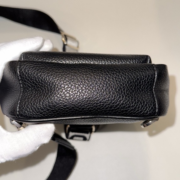 DKNY Zorie Sling Bag in Black R41AED77-BDG - Picture 5 of 16